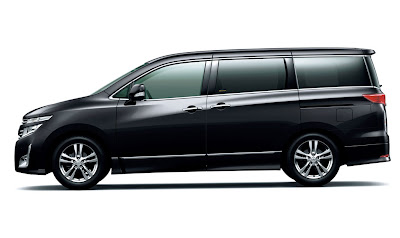 2011 Nissan Elgrand Side View