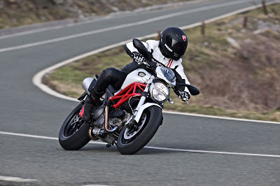 2011 Ducati Hypermotard 796 Photos