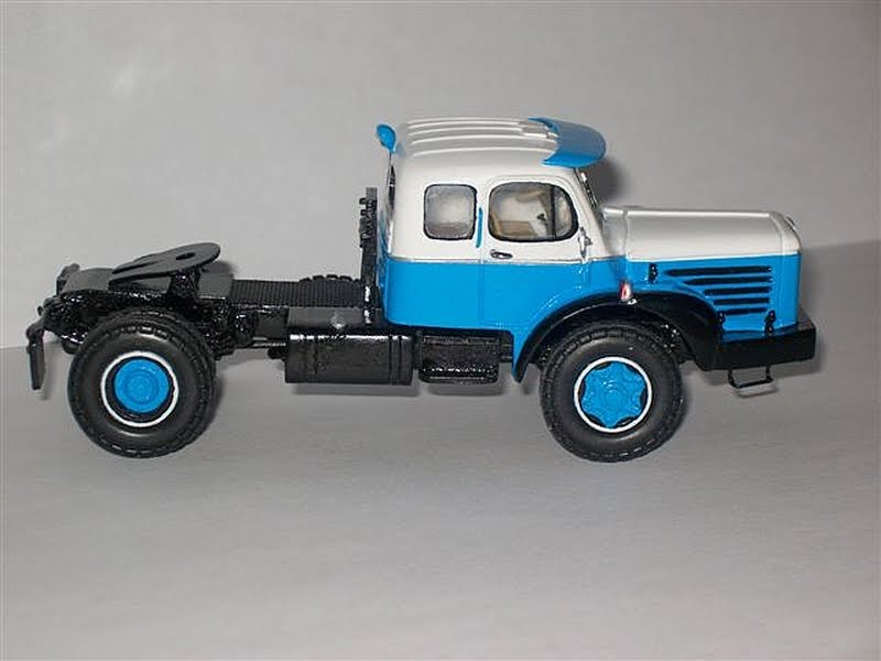 Minitrucks 1/50 Berliet TLM 10M2 Tracteur Cabine Couchette – Kit Résine