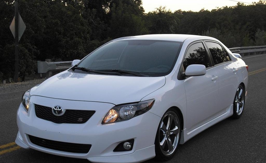 White Corolla Toyota 2008