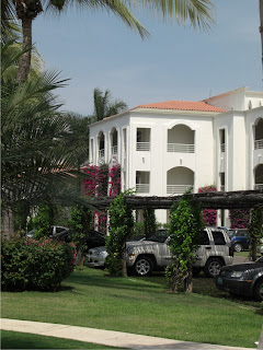 PROYECTOS DEL ARQ. JAKEZ: CONDOMINIO GREEN BAY