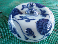 Porselen Dinasti Ming