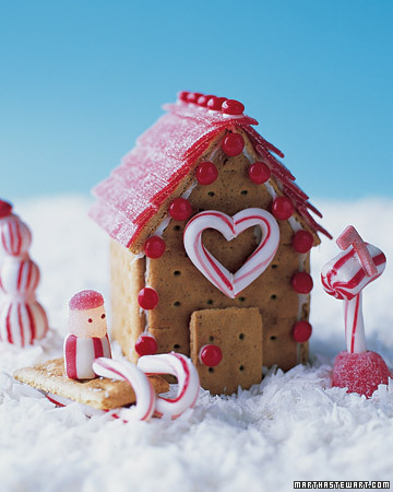 [Gingerbread+heart+house.jpg]