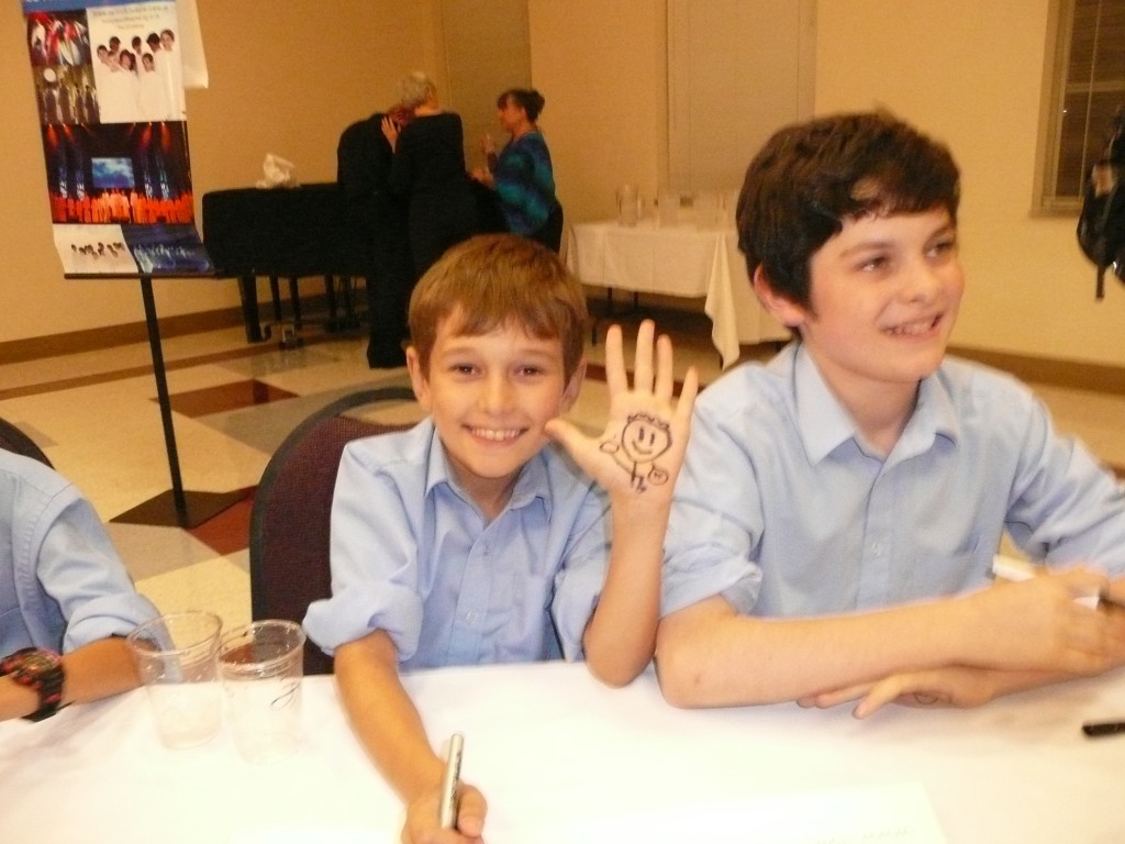 Libera 4 You: James and his hand Libera 4 You: James and his hand