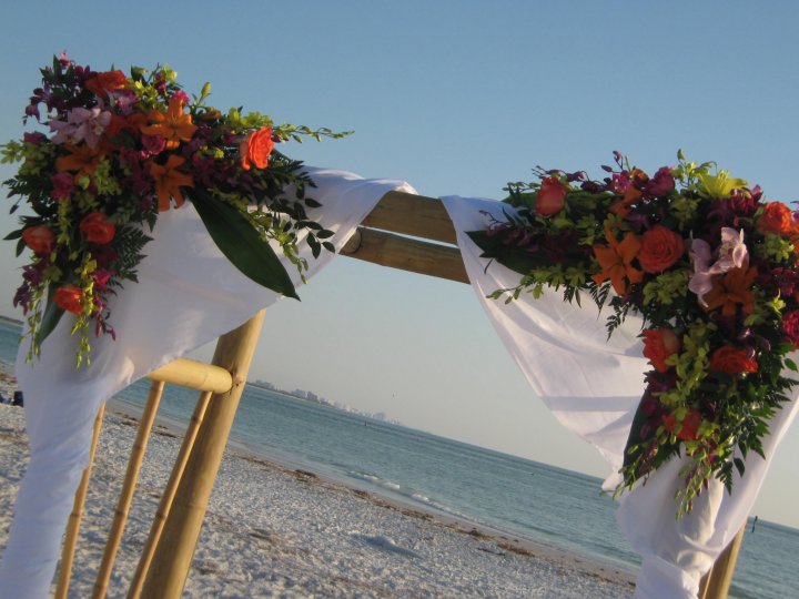 The Bridal Buzz Romantic Honeymoon Island Weddings and Flowers