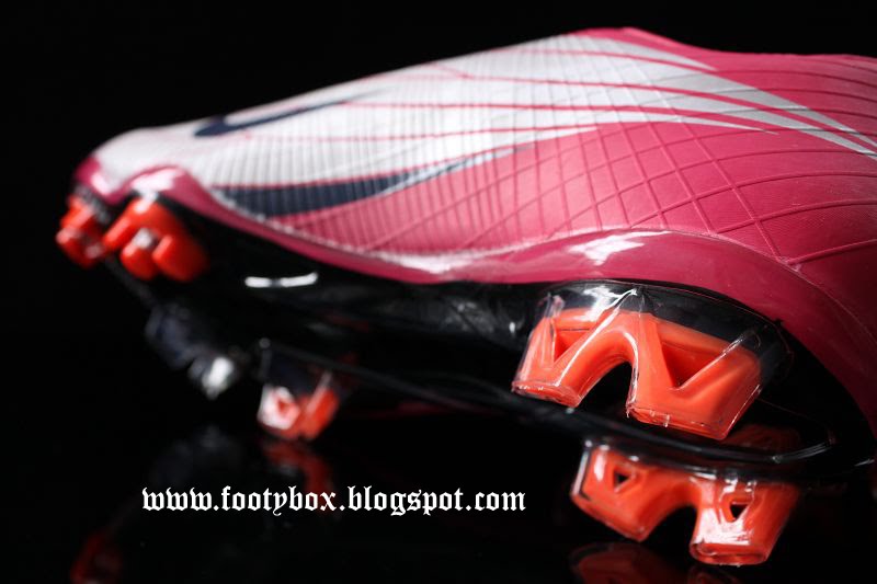 Новые Nike Mercurial Vapor Flyknit Ultra Fg футбольные