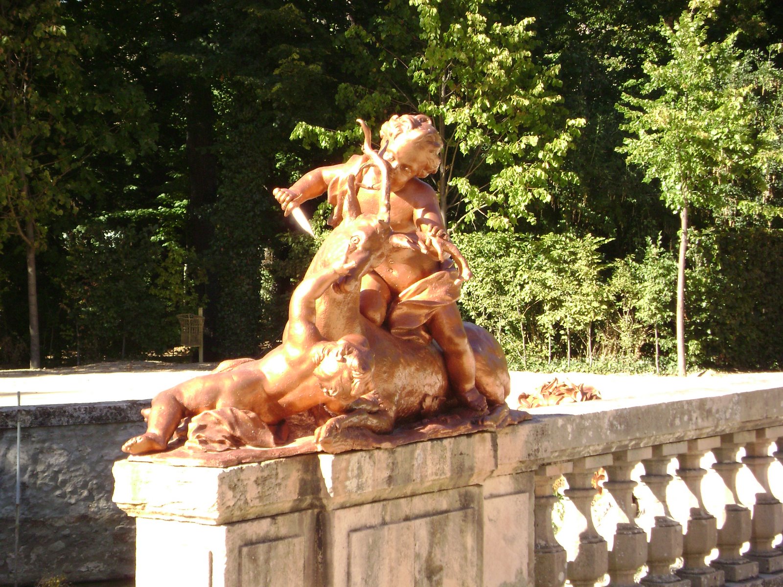 [seg+statue.JPG]