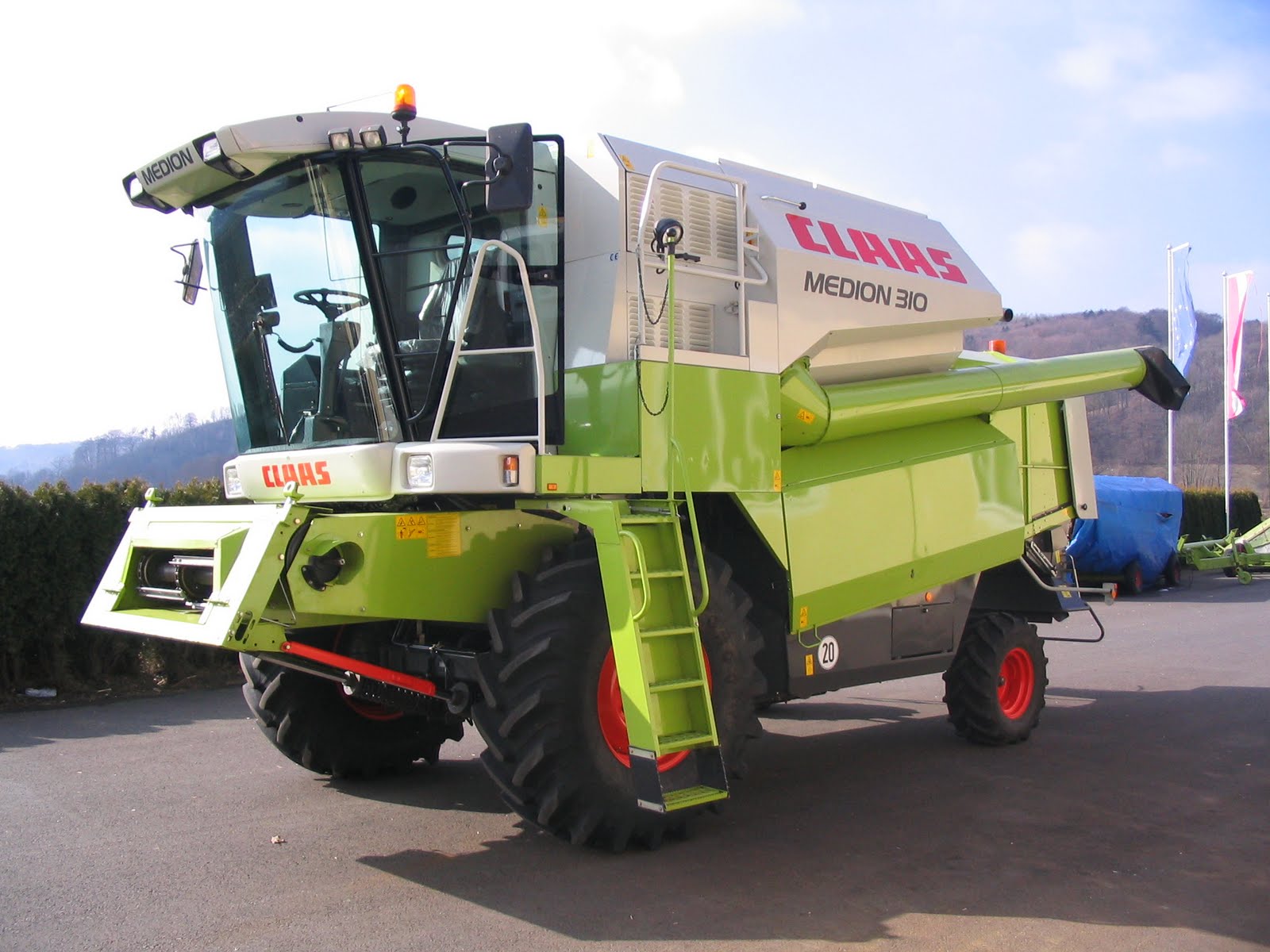 COMBINA CLAAS MEDION 310 4.5m NOUA, ORE DEMONSTRATIVE