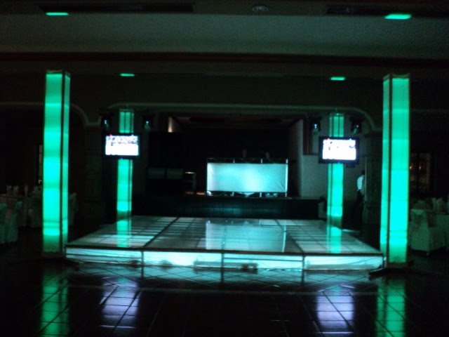 compra y vende equipos de dj y mas: PISTA ILUMINADA, YE ESTAN A LA