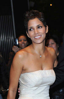 Halle Berry hot tits boobs