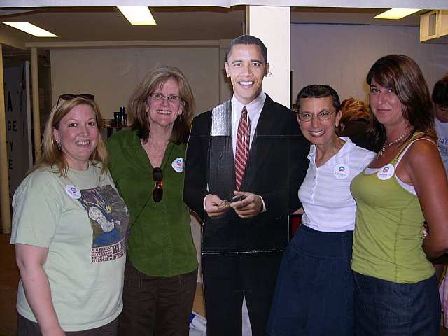[2008+Teri_Flat+Obama+and+Nurses.jpg]