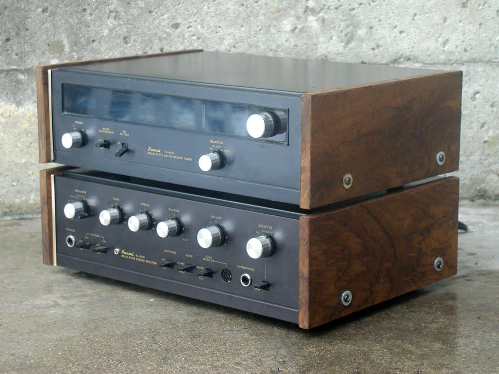 SEVENTIES STEREO: Sansui AU-505 & TU-505 in new veneer.