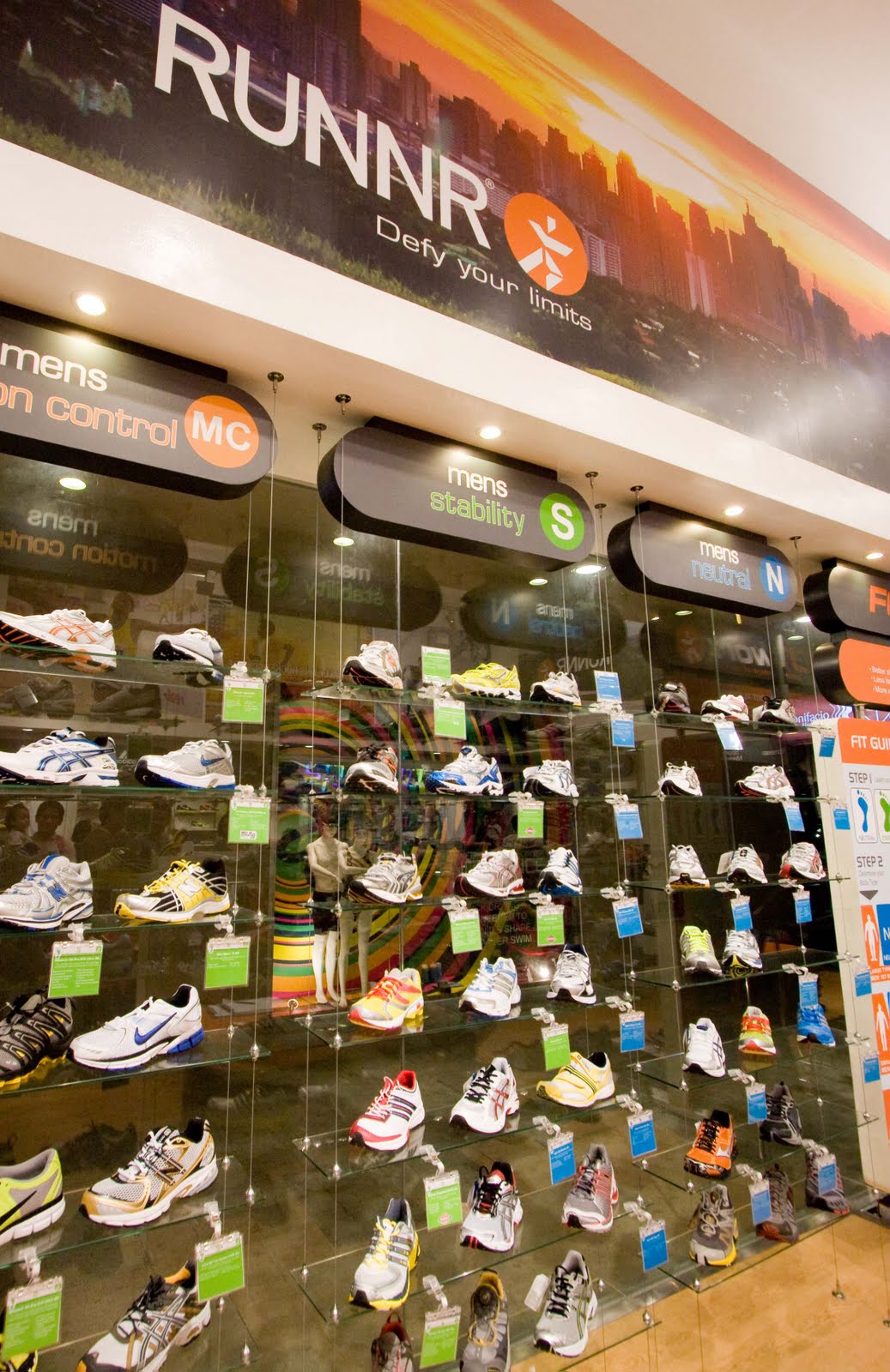 REEL RUNNING RUNNR RUNNR in Ayala Mall, What's the Best Shoe of them All?