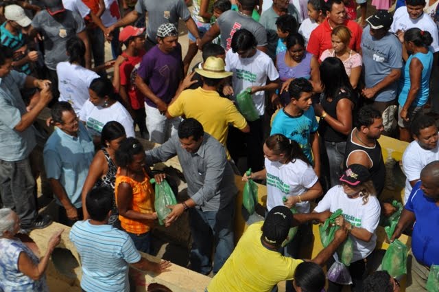 Entrega de peixes a pupolação mucajaiense