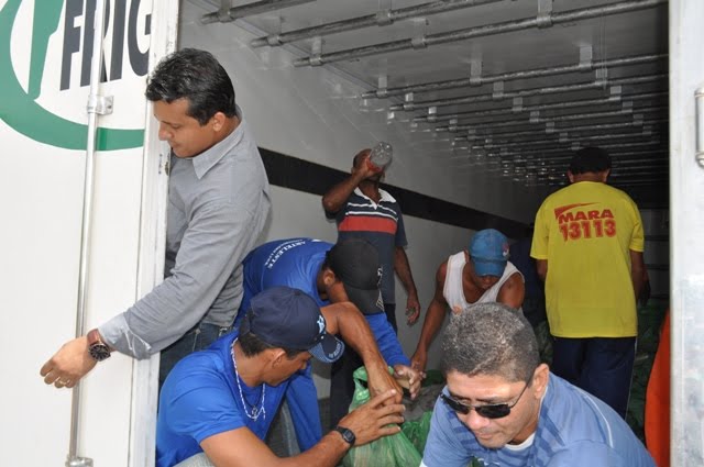 Entrega de peixes a pupolação mucajaiense