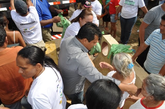 Entrega de peixes a pupolação mucajaiense