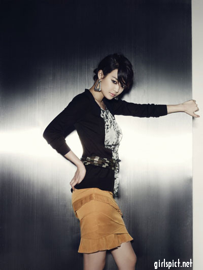 Beautiful Asian Girls: Shin Min Ah, korean model with autumn fashion