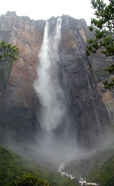 [angel_waterfall_09.jpg]