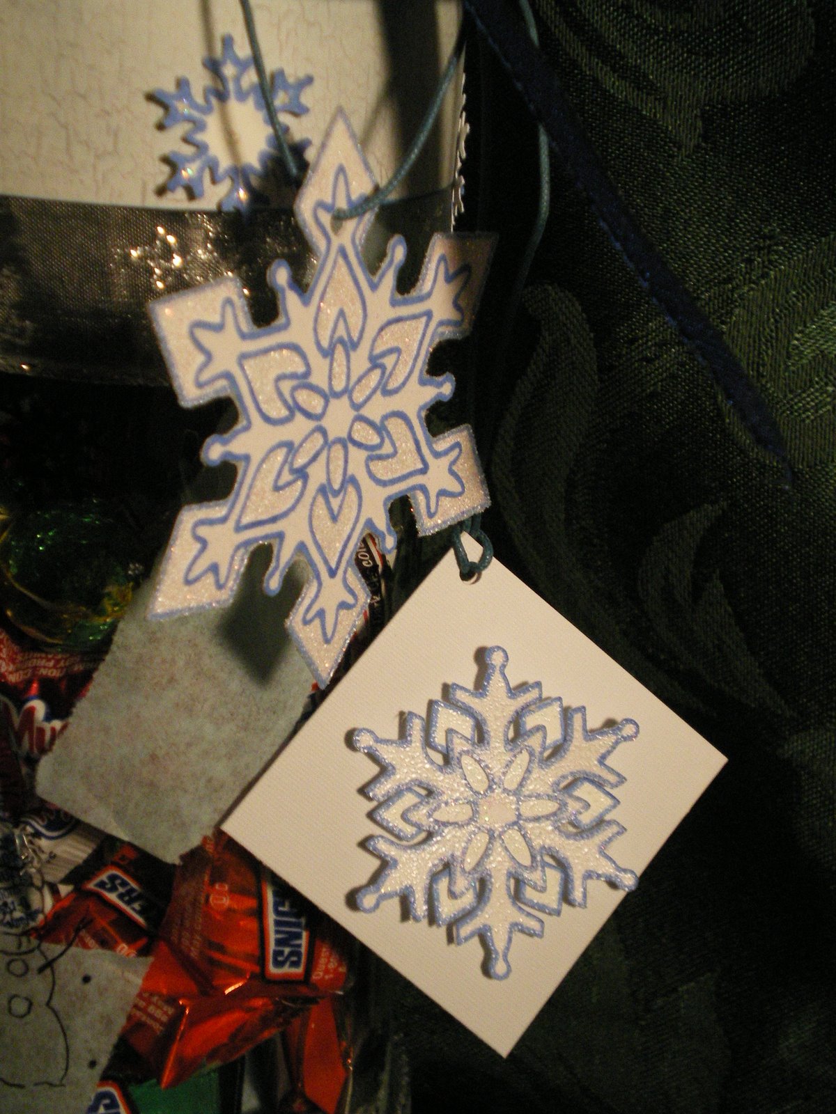 [snowflake+closeup.JPG]