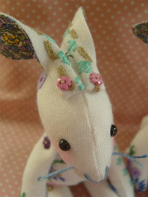 MarmaladeRose: Embroidered Bunnies!