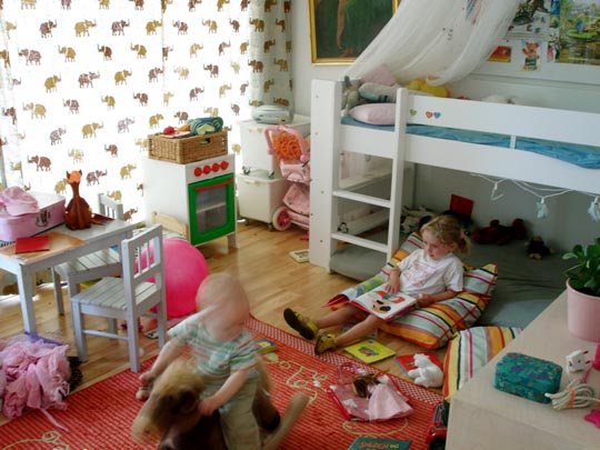 [literas+en+blanco+habitación+infantil.jpg]