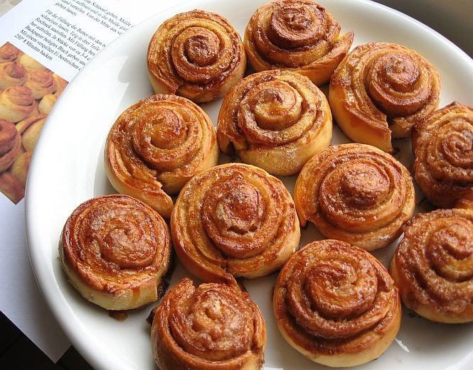 Kate, Küche und mehr... Zimtwecken Zimtschnecken Kate, Küche und mehr... Zimtwecken Zimtschnecken