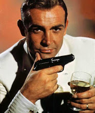 Sir Sean Connery el Bond por excelencia...
