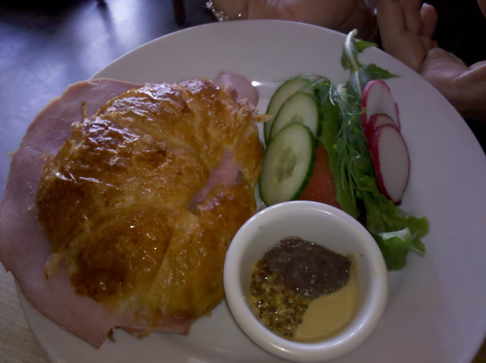 Le Pain Quotidien on Larchmont