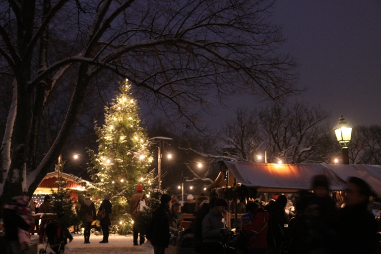 SOMENSAGA Skansens julmarknad...