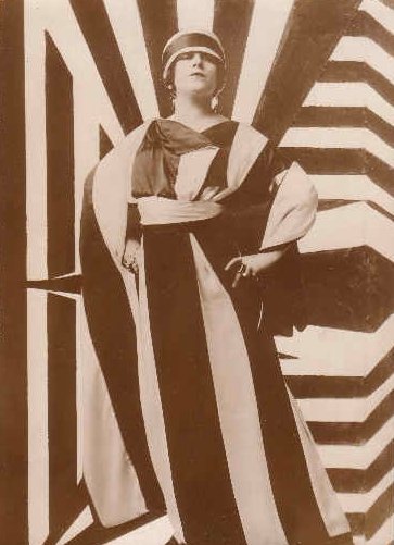 [val-AnonSuratt.jpg]