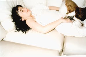 [bjork+with+fur+head-1998.jpg]