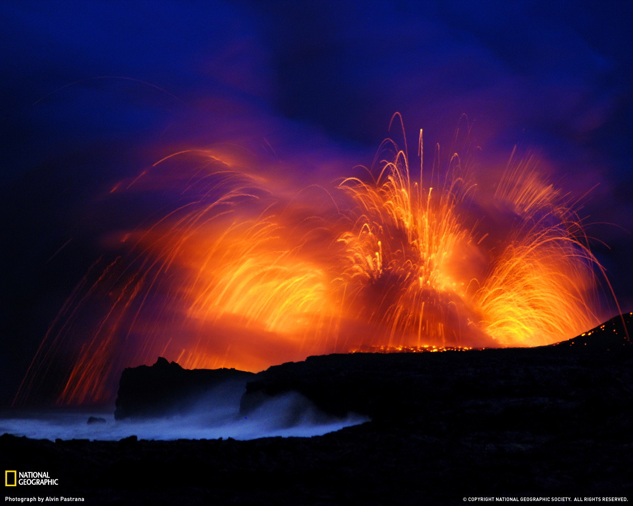 [mt-kilauea-night-xl.jpg]