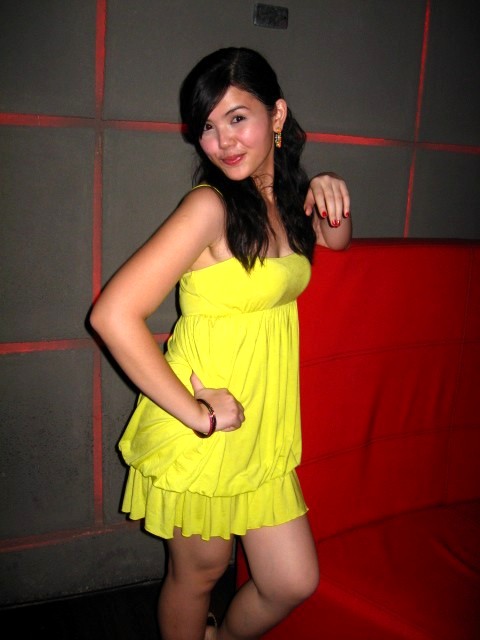 Pics and galleries Demi moore daughter photos upskirt