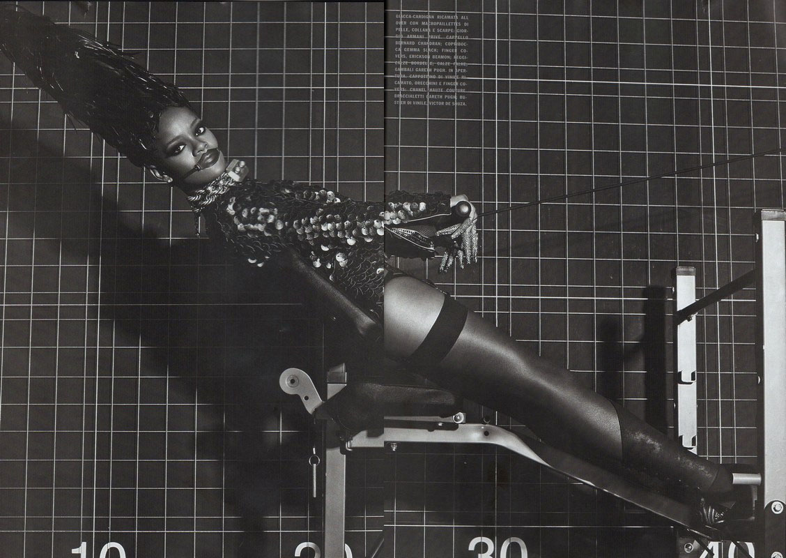 [Rihanna-in-Vogue-Italy-September-2009-4.psd]