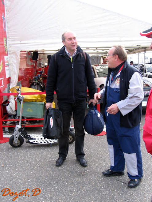 M.Duez parlant avec un commissaire du RACB Zolder 2007