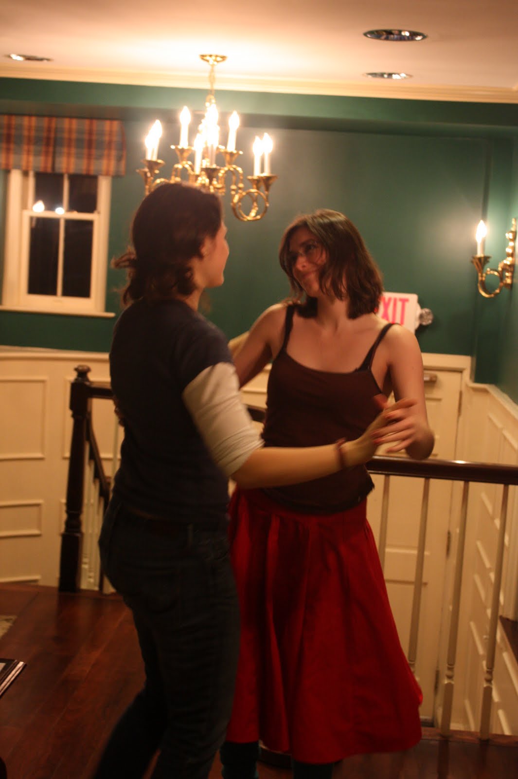 [GirsaDancing.JPG]