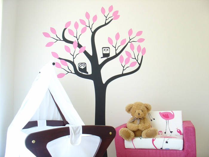 [pink+tree+with+couch.JPG]