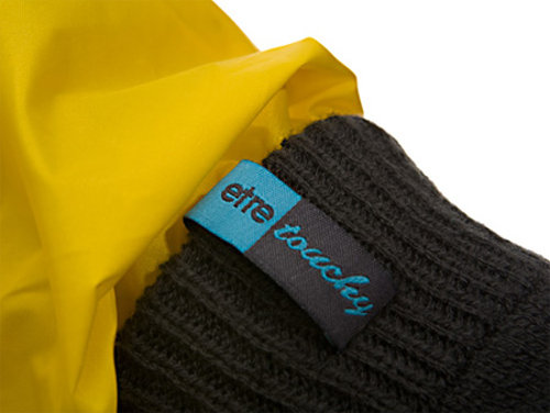 [Etre-Touchy-Winter-Gloves-for-your-iPhone-009.jpg]