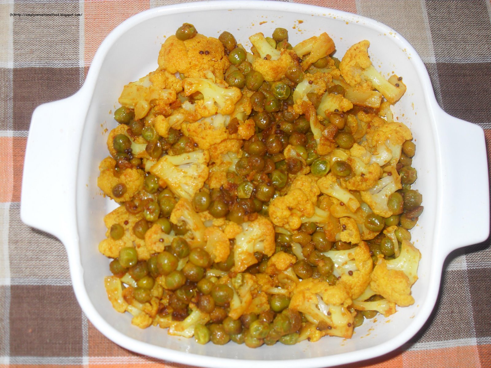 [aloo+phool+gobi+sabji.JPG]