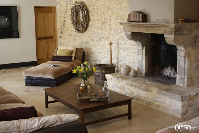 C'est si bon, a holiday home to rent in Bagnols-sur-Sèze, report of the online magazine e-magDECO