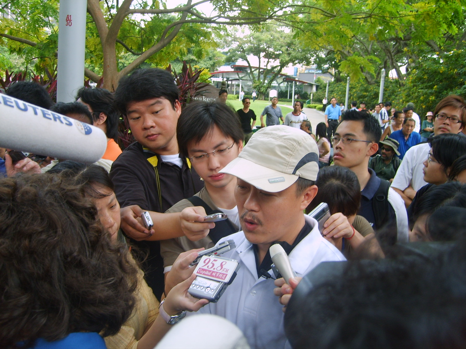 [UY_speaking_media.JPG]