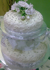 2 tiers wedding cakes