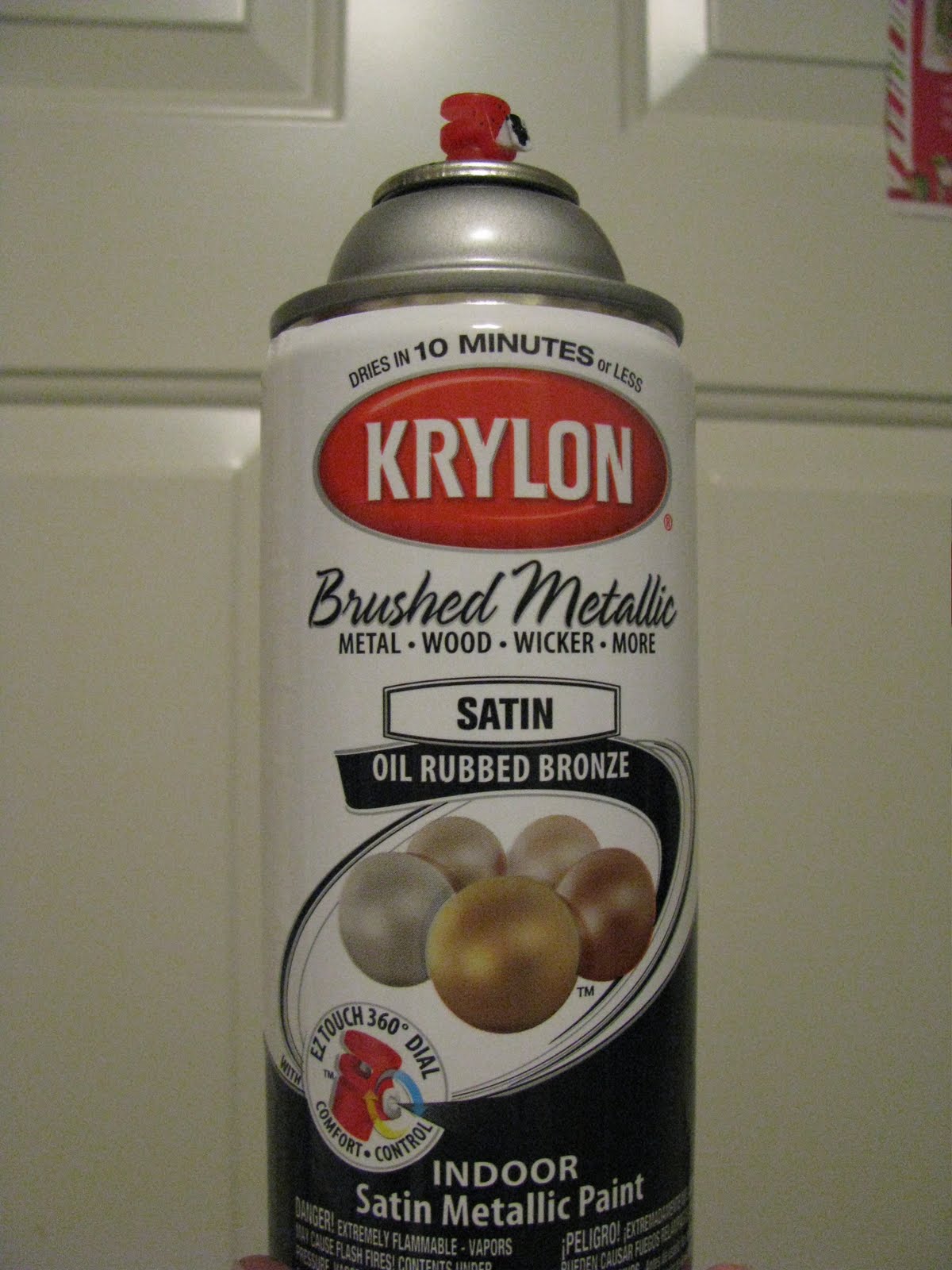 Sunshine's Design Spray Painting Door Hinges