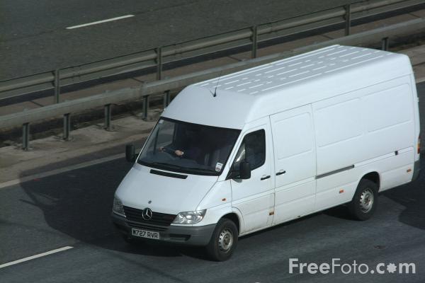 [21_27_6---White-Van_web.jpg]