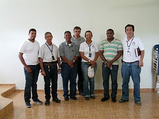 Ayuntamiento   de Pedernales y Cemento Andino construirán   aceras  y  contenes