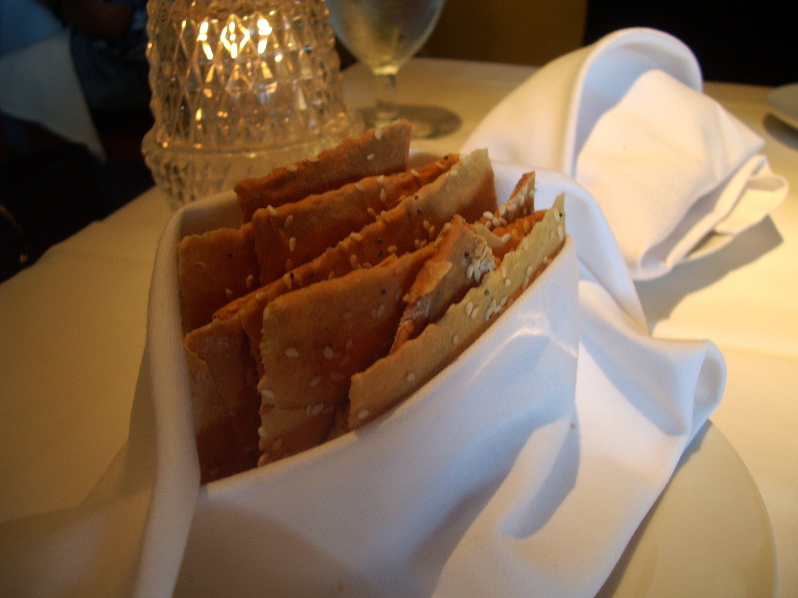 [Le+Bistro+Lavosh.jpg]