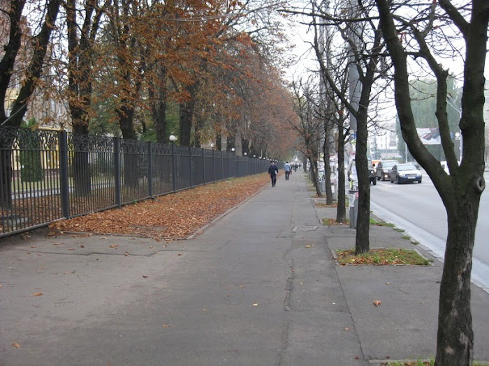 Footpath adjacent to Sevastopol Square