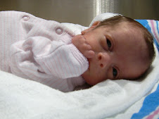 Anna Kate is such a cutie!