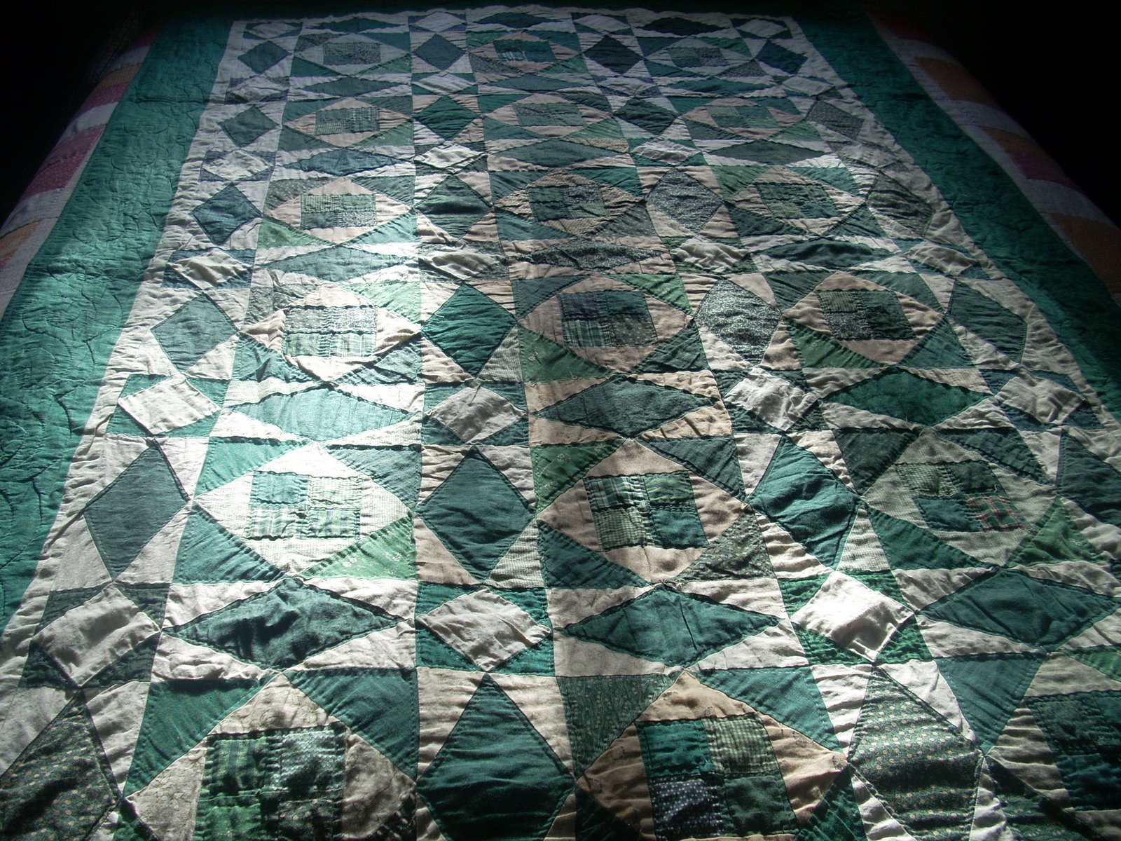 Green storm at sea quilt