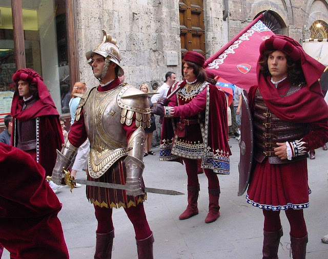 Palio di Siena, a cidade medieval